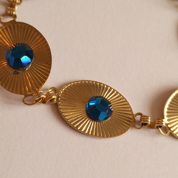 Relisted - Vintage blue and gold tone linked ovals bracelet rhinestones - Picture 4 of 10
